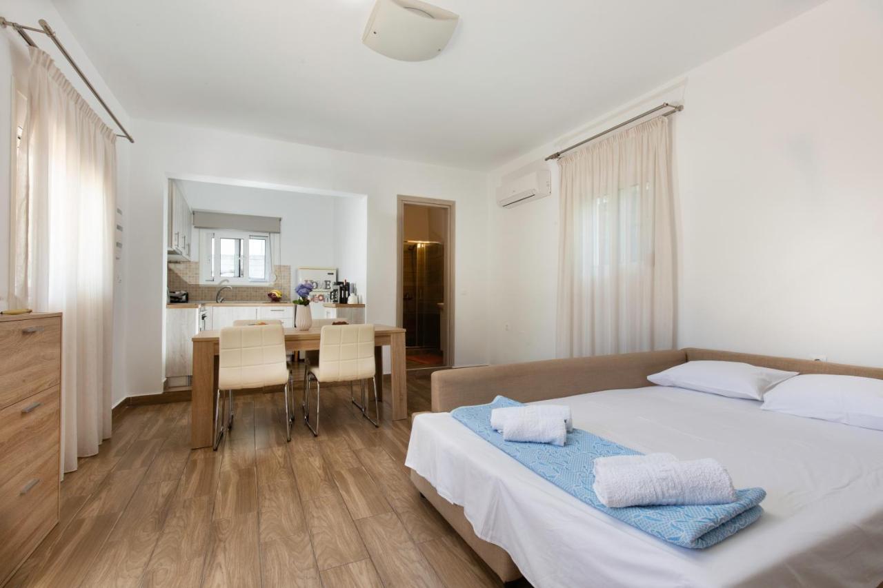 Theros Luxury Apartment Архангелос Экстерьер фото